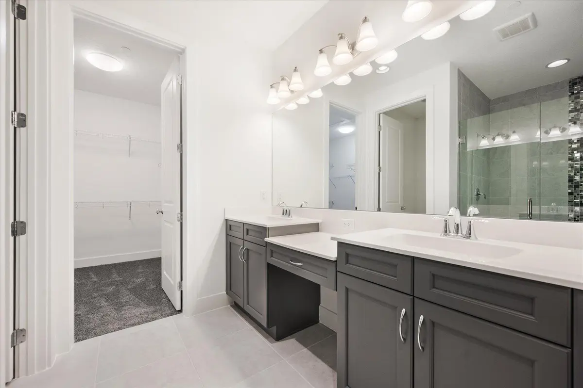 Primary Bath at 12546 Gross Pointe Drive, Palm Beach Gardens