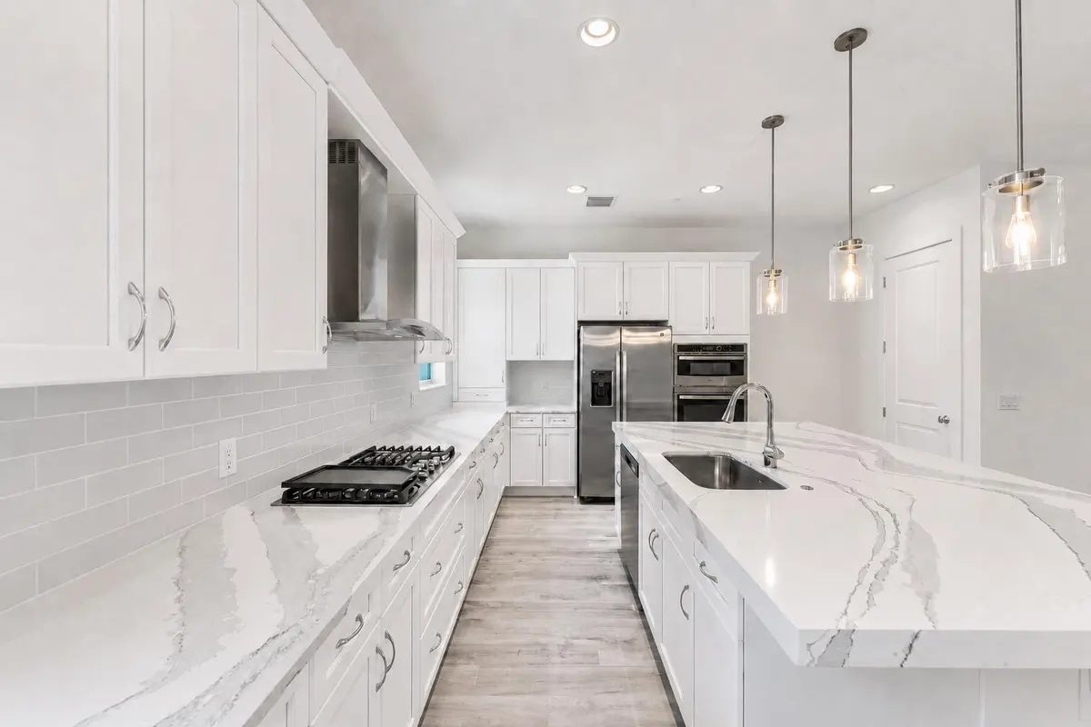 36 in. Gas Range at 12546 Gross Pointe Drive, Palm Beach Gardens