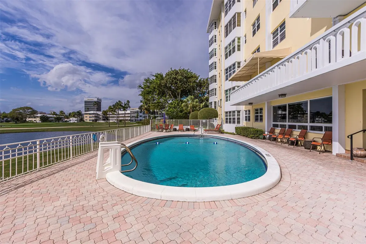 Photo 6 at 2500 NE 48th Lane 609, Fort Lauderdale
