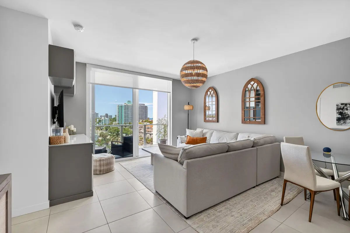 7-web-or-mls-8I8A3781 at 401 N Birch Road 714, Fort Lauderdale
