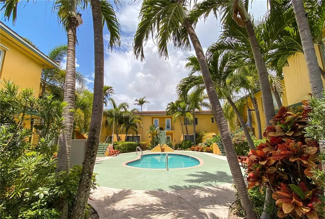Photo 2 at 727 NE 16th Avenue 727a, Fort Lauderdale