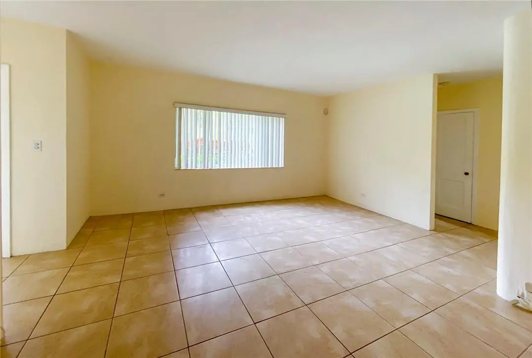 Photo 7 at 727 NE 16th Avenue 727a, Fort Lauderdale