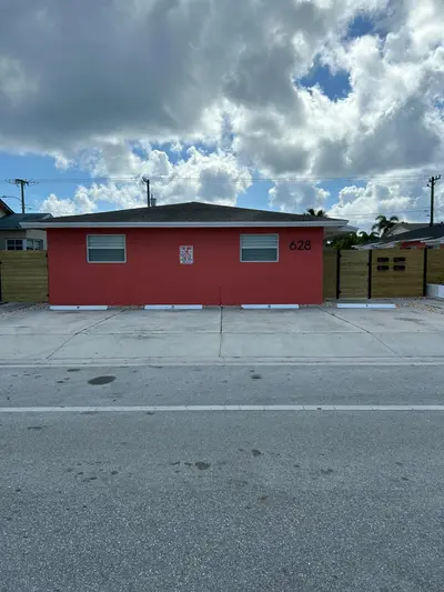 628 N M Street, Lake Worth Beach – Townhouse for rent