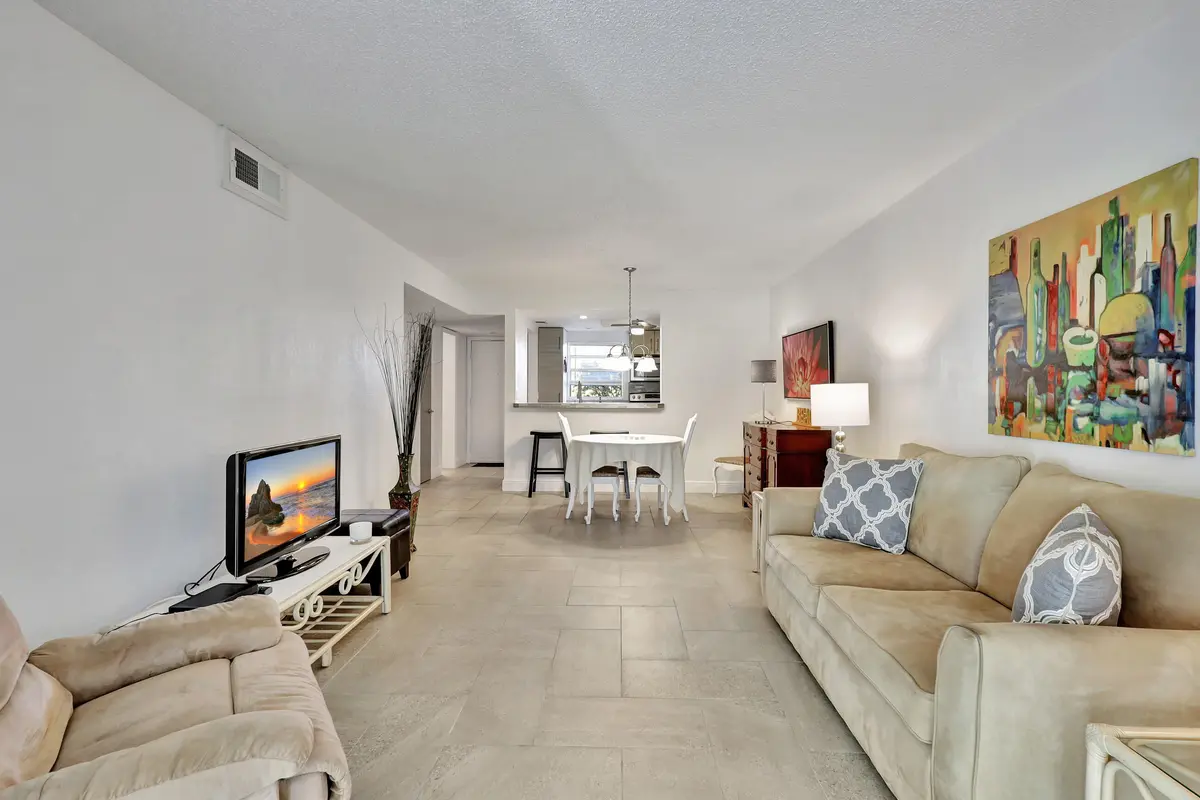 Full Condo at 330 NE 26th Avenue 1080, Boynton Beach