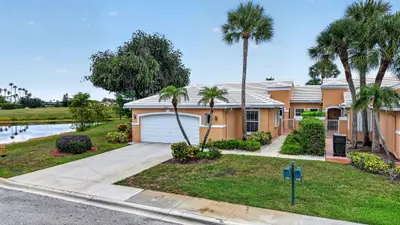 2580 Neaton Court, Wellington – Villa for sale