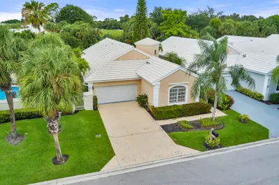 999 Lytham Court, West Palm Beach – Single Family Residence for sale