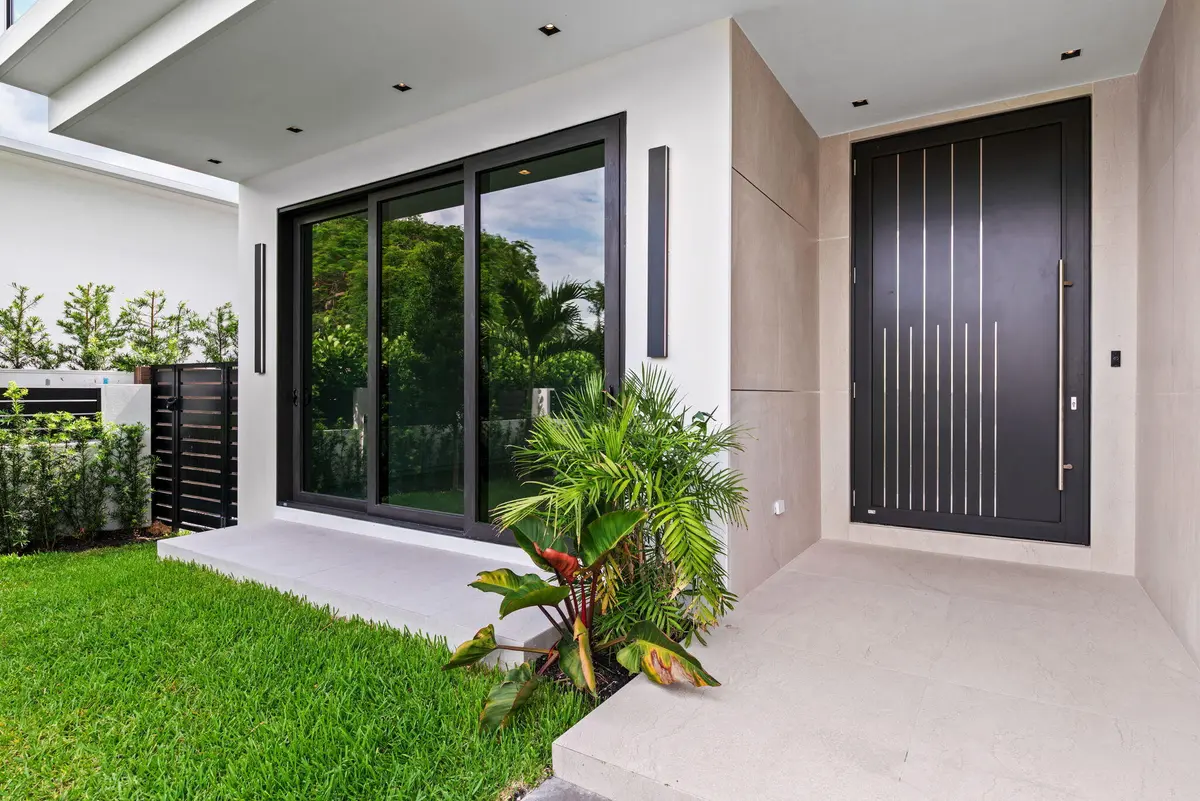 6-web-or-mls-607-ne-17th-ave at 425 NE 10th Avenue, Fort Lauderdale