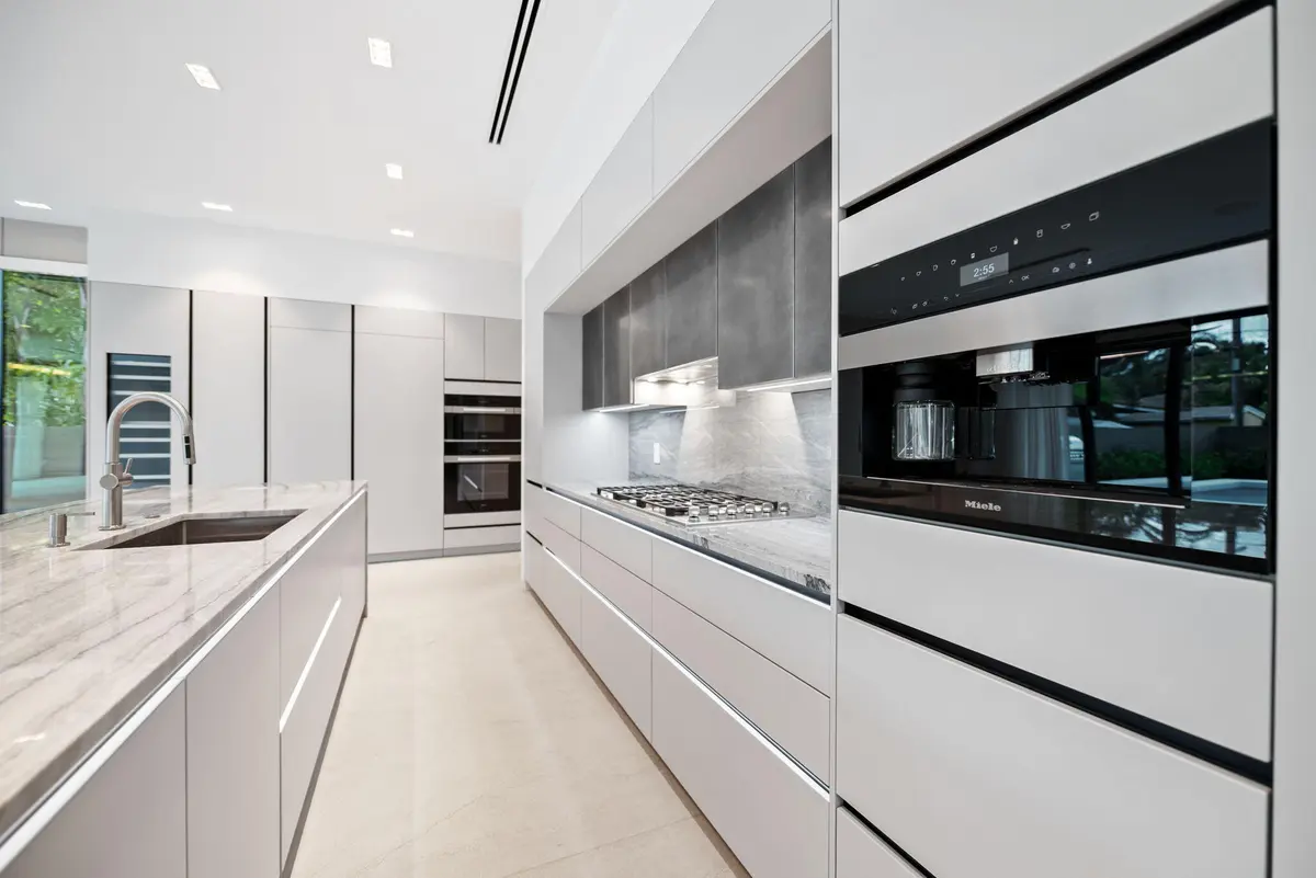 14-web-or-mls-607-ne-17th-ave at 425 NE 10th Avenue, Fort Lauderdale