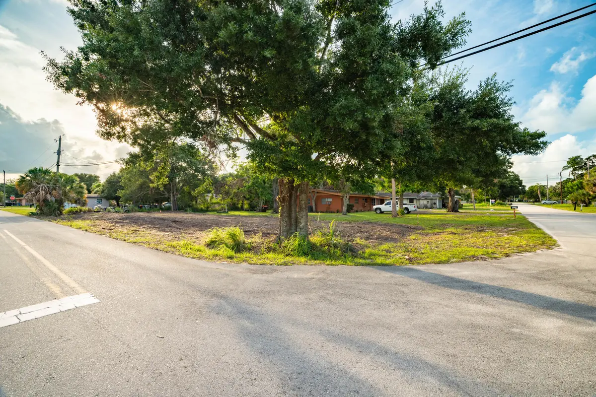 New Home in Vero Beach For Sale at 4805 34th Avenue, Vero Beach