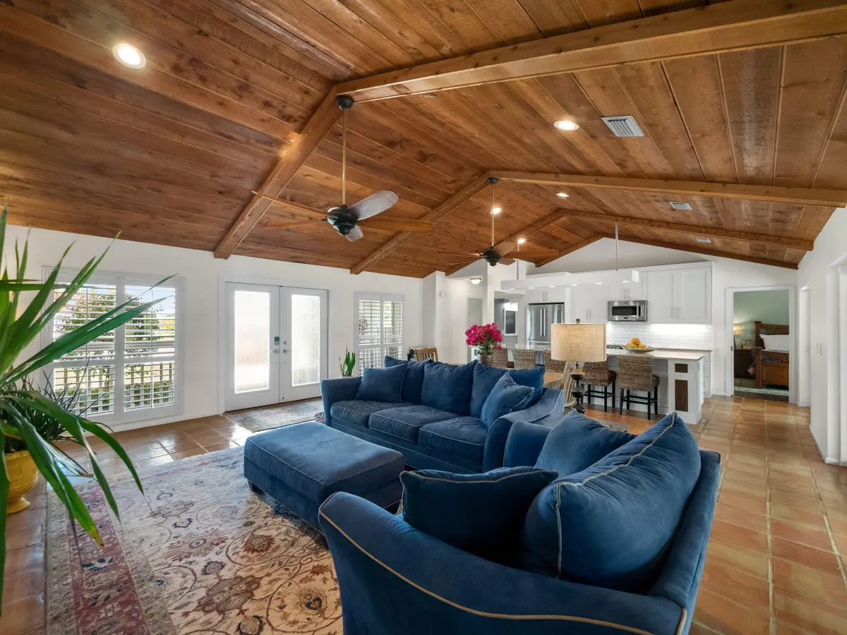 8-web-or-mls-012 at 52 Birch Place, Tequesta
