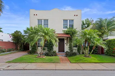 217 Lytton Court, West Palm Beach – Single Family Residence for sale