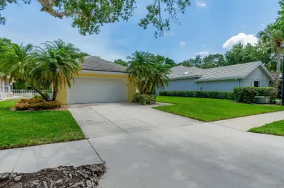 7533 SE Autumn Lane, Hobe Sound – leased