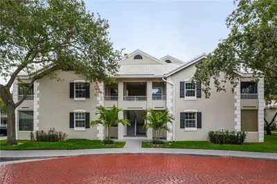 2850 N Oakland Forest Drive 215, Oakland Park – leased