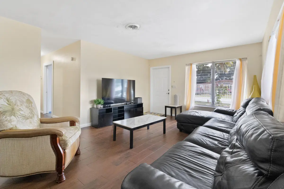 466A1009 at 3431 NW 4th Street, Lauderhill