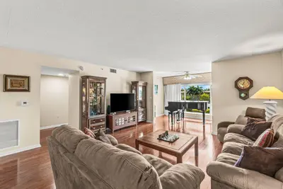 12560 Majesty Circle 401, Boynton Beach – Condominium for sale