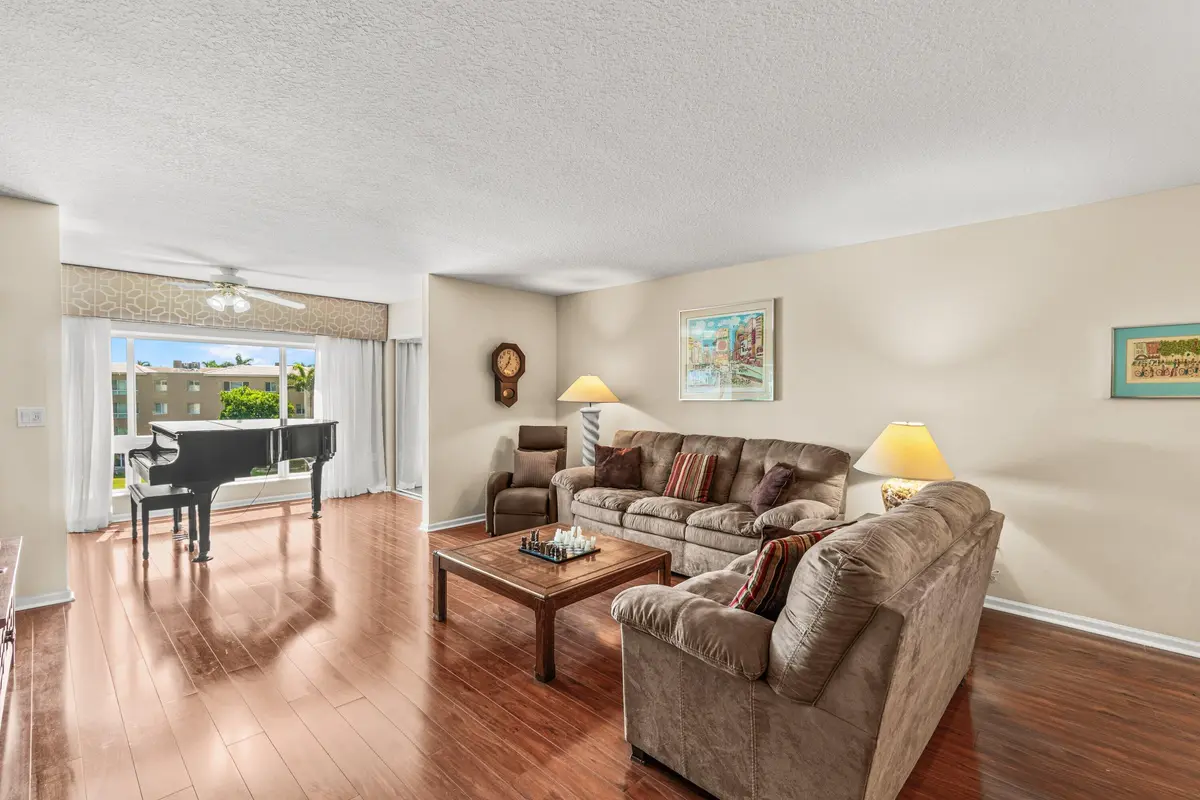 great room with extension at 12560 Majesty Circle 401, Boynton Beach
