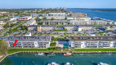 130 Doolen Court 108, North Palm Beach – Stock Cooperative for sale
