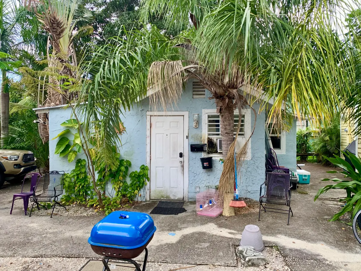 Separate Cottage at 1310 Florida Avenue, West Palm Beach