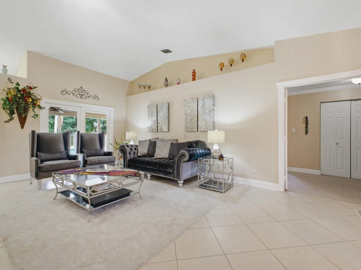Living at 12364 82nd Street, West Palm Beach