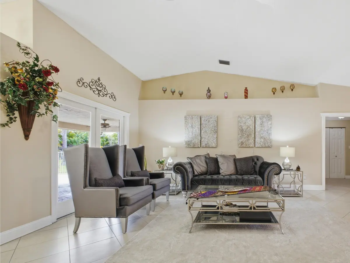 Living at 12364 82nd Street, West Palm Beach