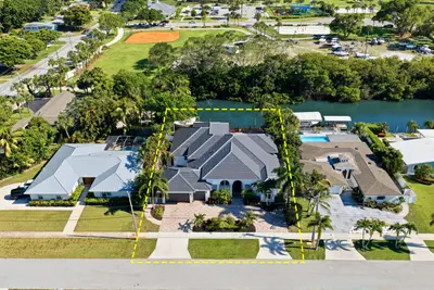 608 Inlet Road, North Palm Beach – Single Family Residence for sale