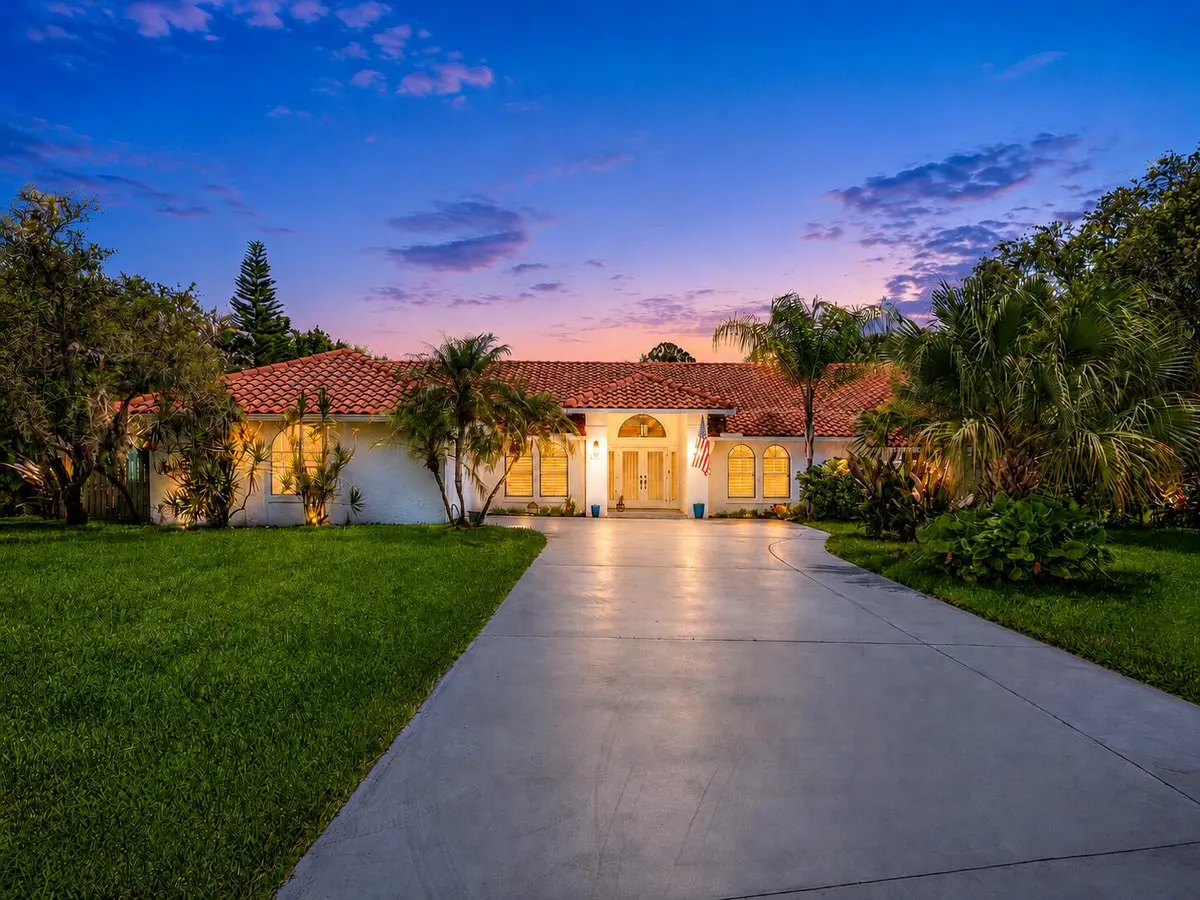 Front of House at 1488 SE Colony Way, Jupiter
