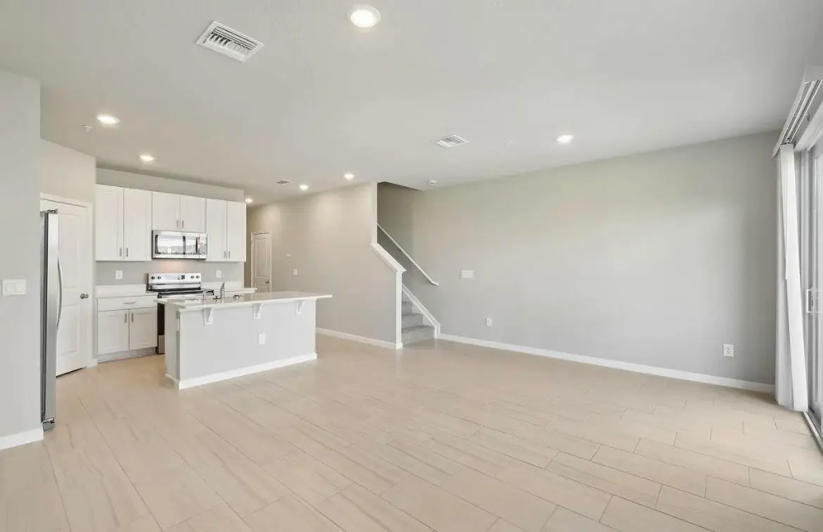 Kitchen-living area at 526 Salisbury Circle, Fort Pierce