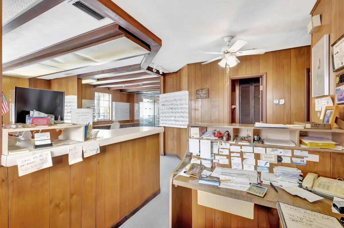 11-web-or-mls-5D1A9624 at 610 Northlake Boulevard, Lake Park