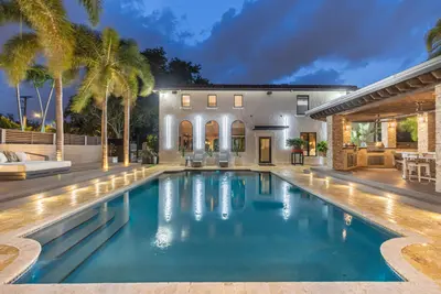 290 NW 6th Street, Boca Raton – Single Family Residence for sale