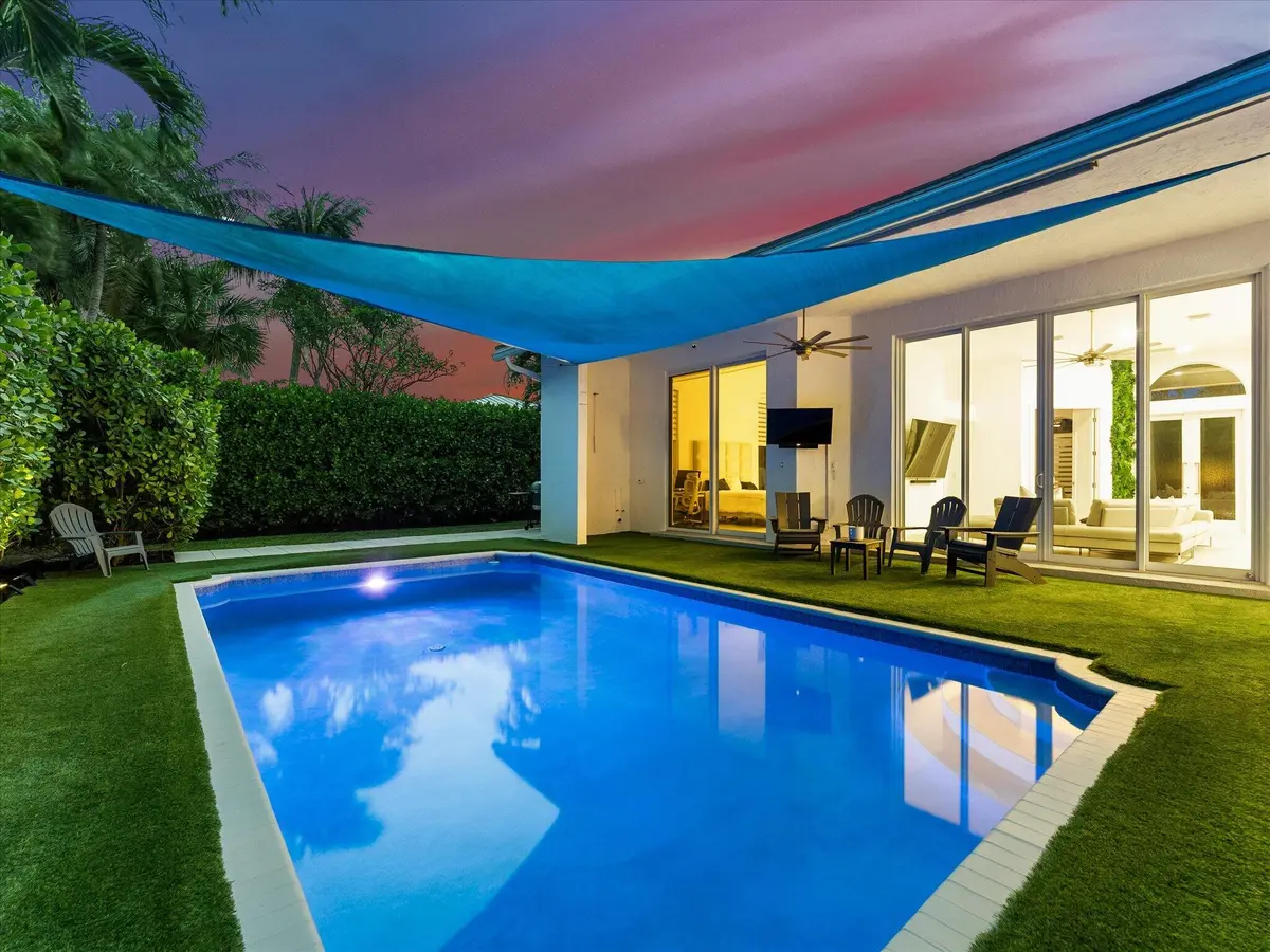 75-75 at 1002 Lake Shore Drive, Delray Beach