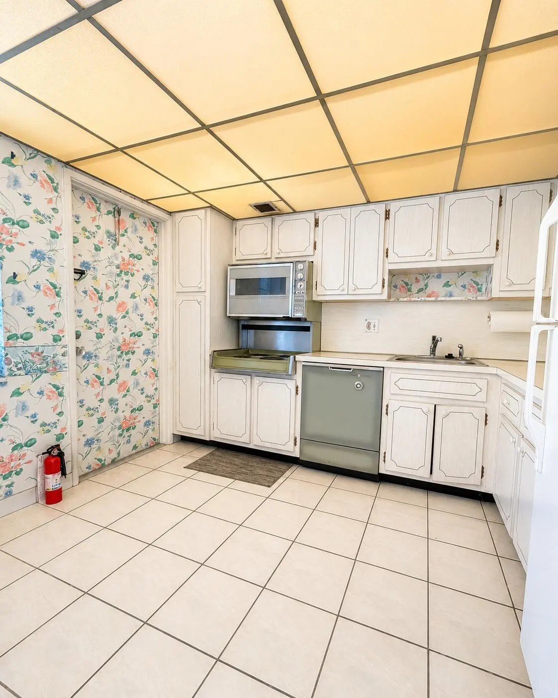 kitchen 2 at 2900 N Palm Aire Drive 307, Pompano Beach