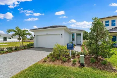 308 SE Via Sangro, Port St. Lucie – sold