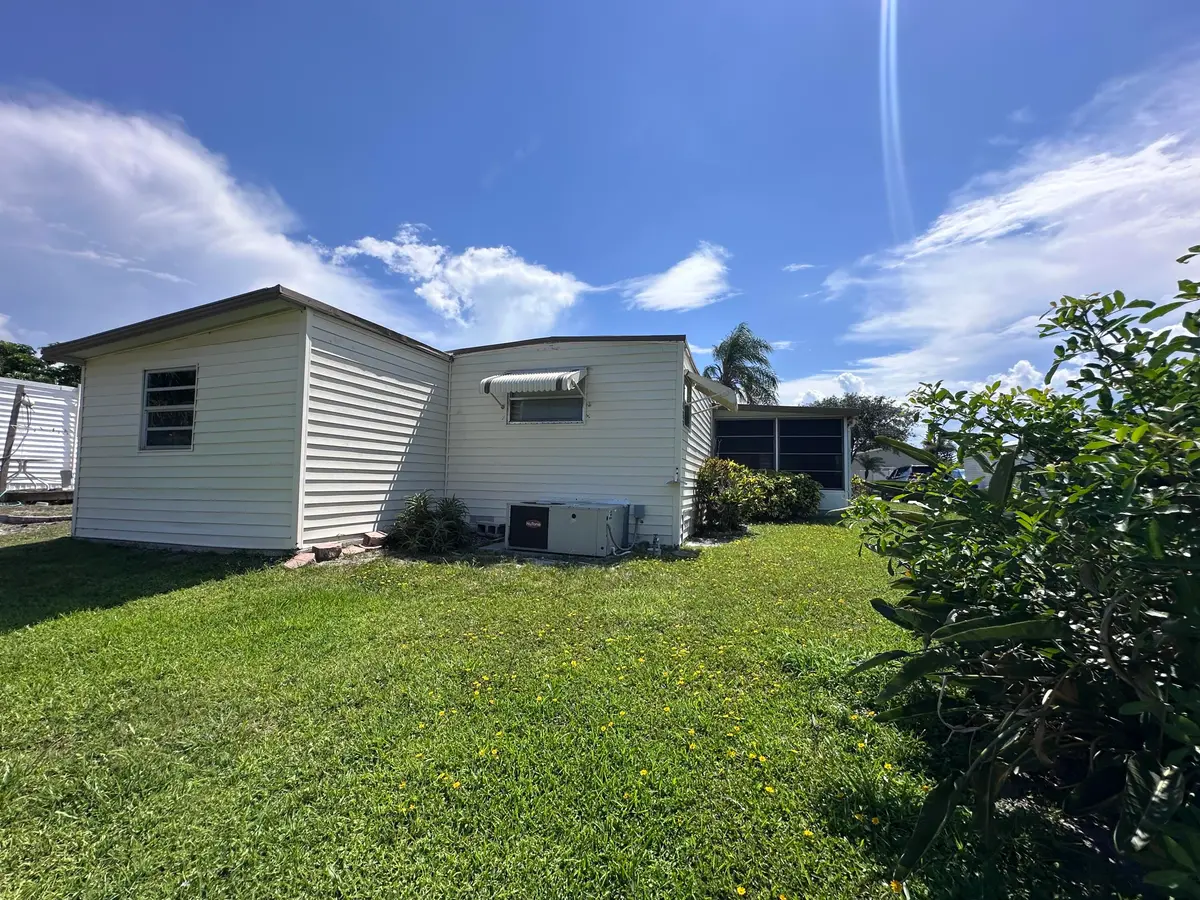 Underground Sprinklers at 8379 SE Eagle Avenue, Hobe Sound