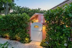 142 Peruvian Avenue 102, Palm Beach, FL – photo 2