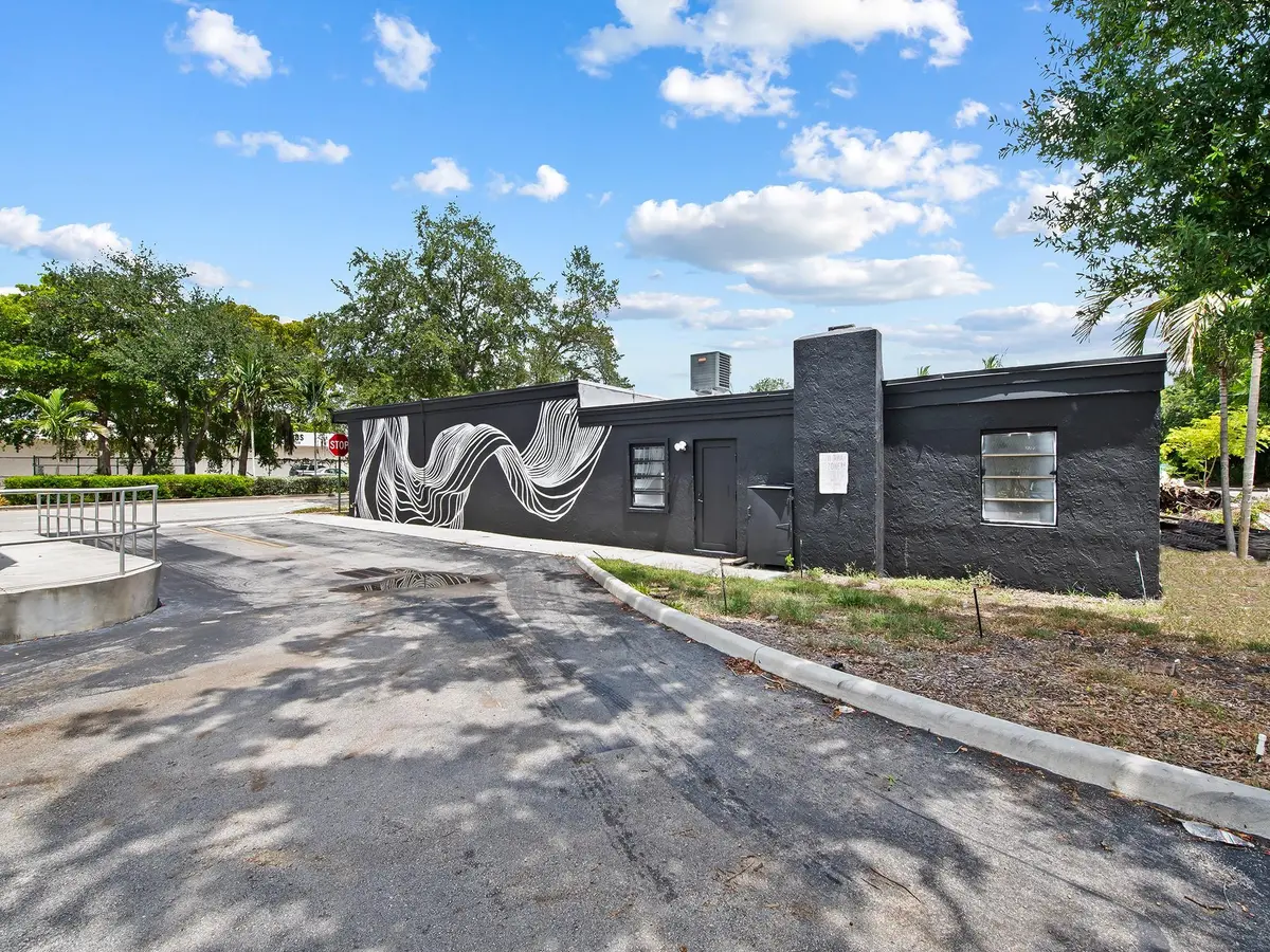 Photo 5 at 1416 NE 4th Avenue, Fort Lauderdale