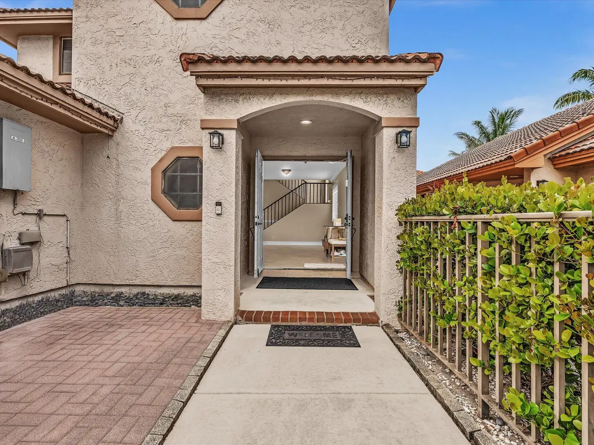 Front entrance at 3971 NW 5th Drive, Deerfield Beach