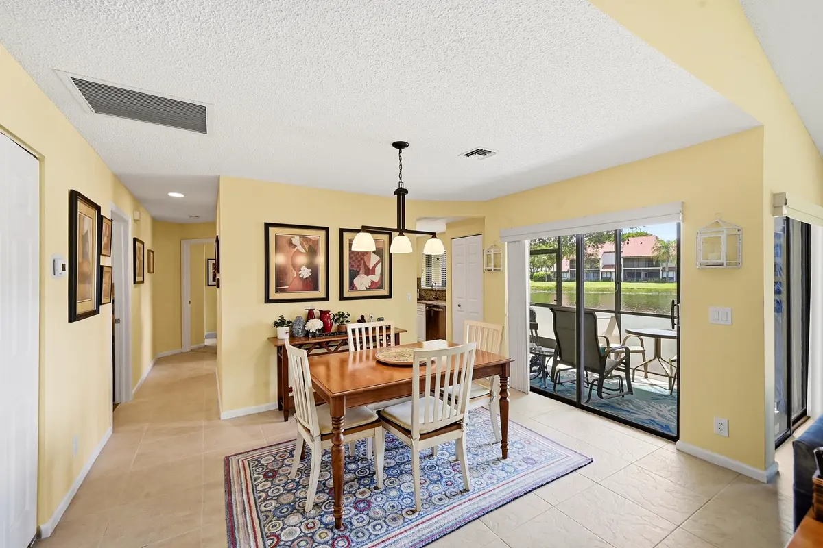 22 Dining at 22 Lexington Lane D, Palm Beach Gardens