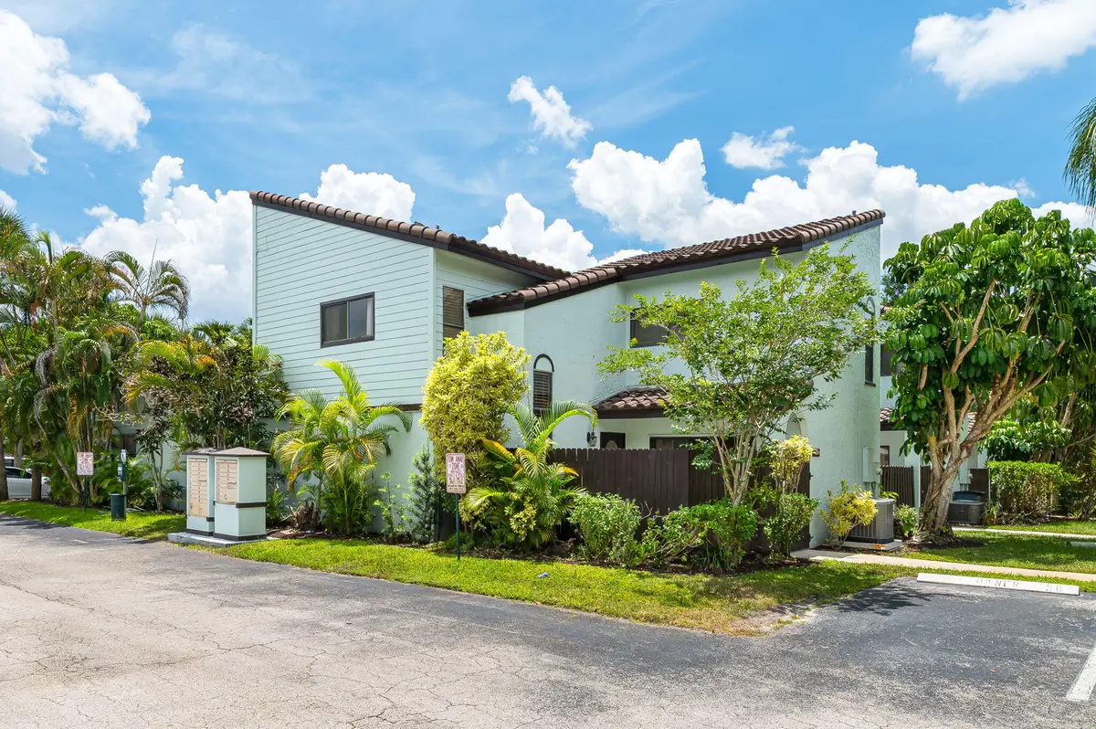22-web-or-mls-photo-22 at 22300 Pineapple Walk Drive, Boca Raton
