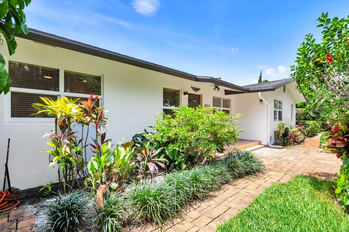 Front at 844 Avon Road, West Palm Beach