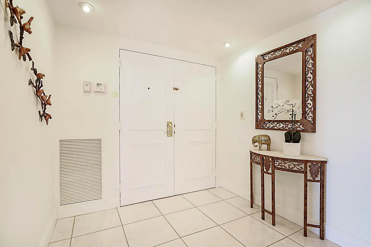 04_2917_S_Ocean_Blvd_Unit_404_mls at 2917 S Ocean Boulevard 405, Highland Beach