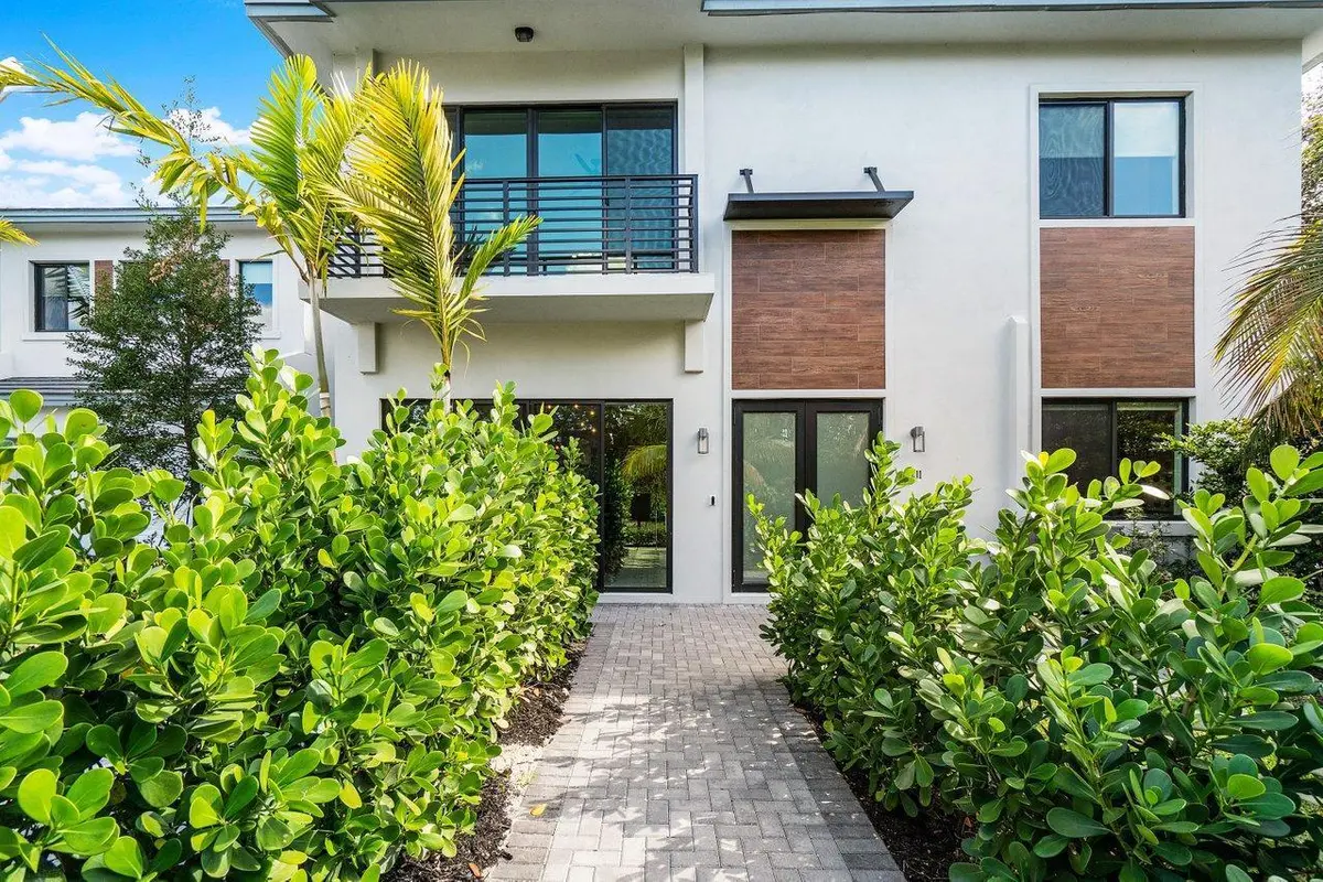 Gorgeous Entryway at 2211 Florida Boulevard A, Delray Beach