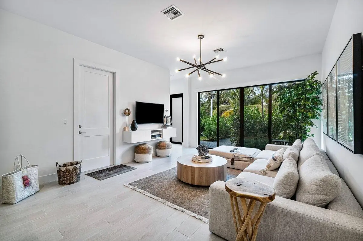 009-2211FloridaBoulevard-DelrayBeach-FL- at 2211 Florida Boulevard A, Delray Beach