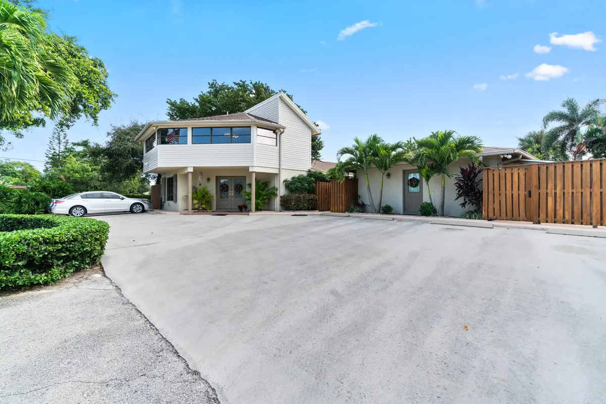 PARKING 2 at 2016 Joy-rene Lane, North Palm Beach