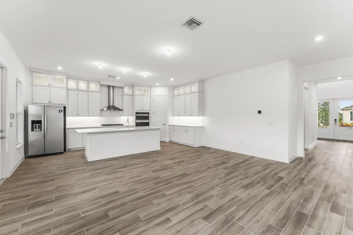 US_SEF_SEASIDE_LOT 216_DINING ROOM at 860 SW Newfield Avenue, Palm City