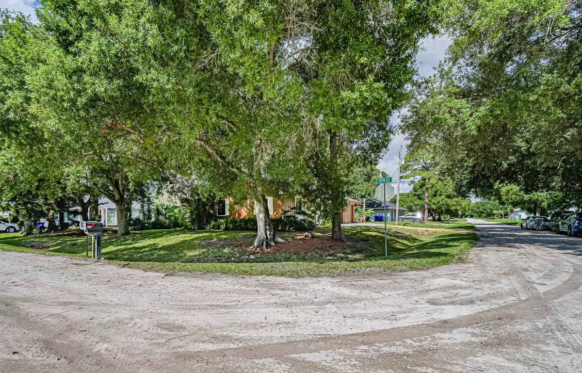 8745 24th Street, Vero Beach, FL – photo 2