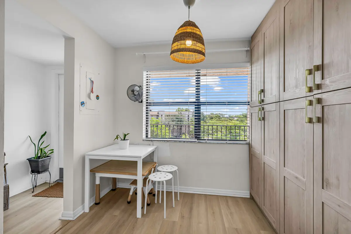 1-4 at 2705 NW 104th Avenue 406, Sunrise