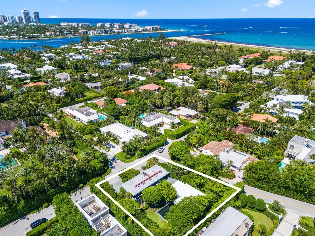 1496 North Lake Way - 21.jpg-SMALL at 1496 N Lake Way, Palm Beach