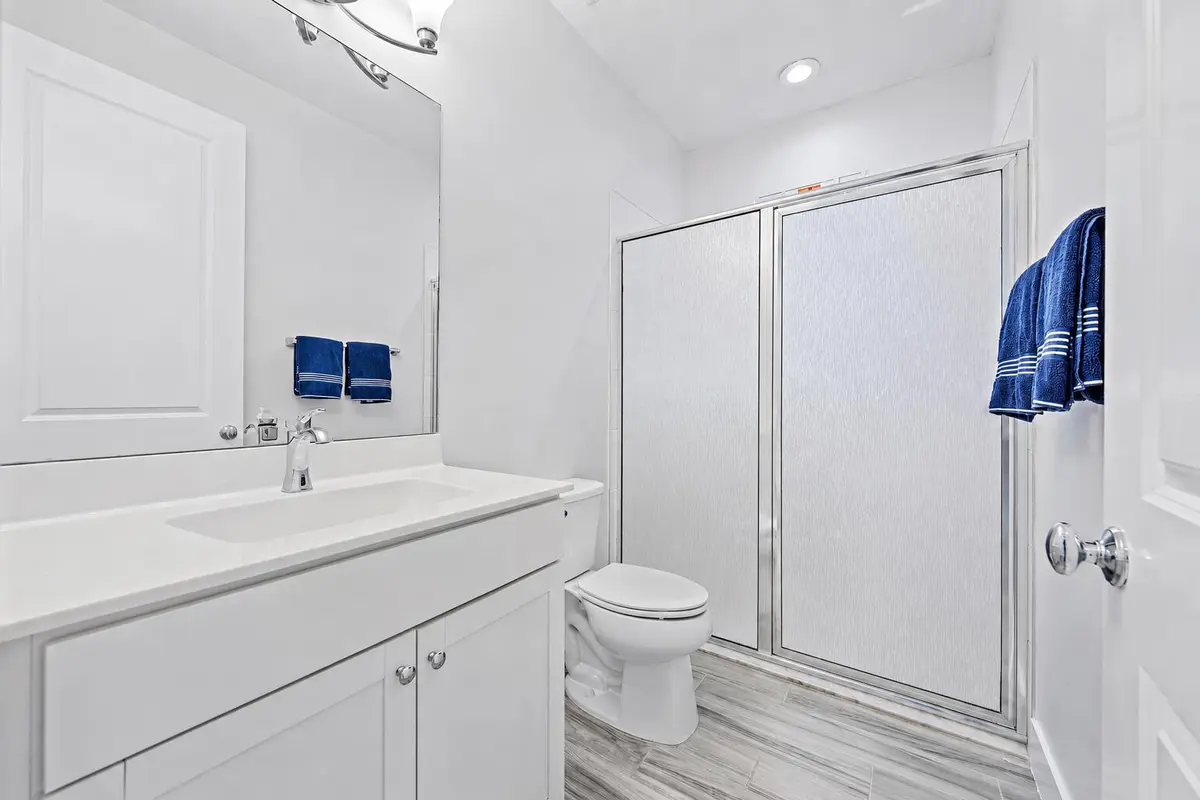 Guest Bathroom - 1st Floor at 4145 Faraday Way, Palm Beach Gardens