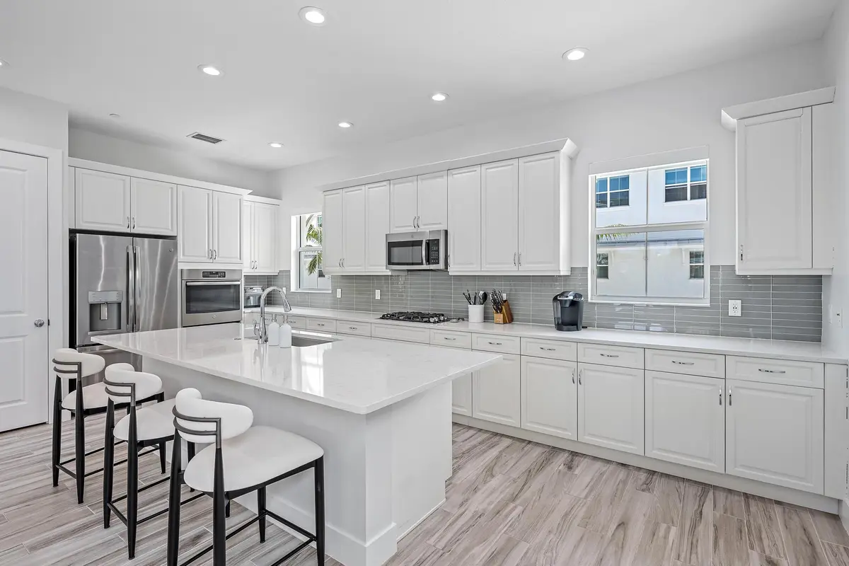 Kitchen at 4145 Faraday Way, Palm Beach Gardens
