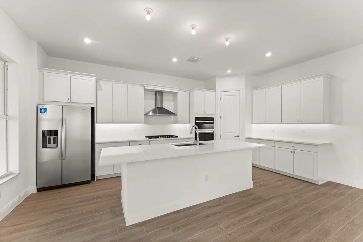 US_SEF_SEASIDE_LOT 225_KITCHEN 2 at 795 SW Prairie Avenue, Palm City